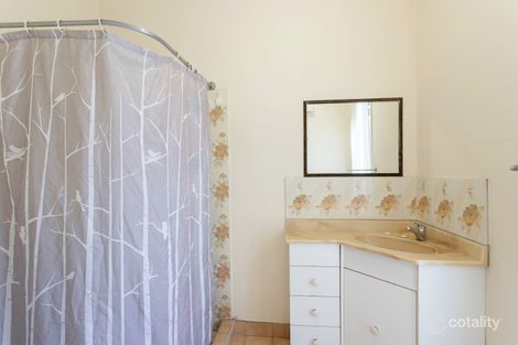 Property photo of 40 Flame Tree Court Walloon QLD 4306