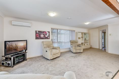 Property photo of 2/31 Eider Avenue Paradise Point QLD 4216