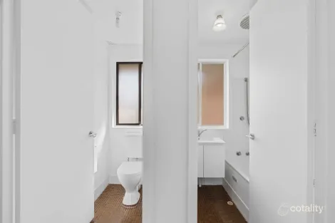 Property photo of 38 Amaroo Crescent Orange NSW 2800