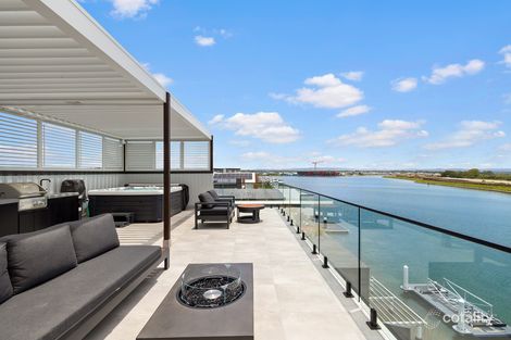 85 Quay Cct, Newport, QLD 4020