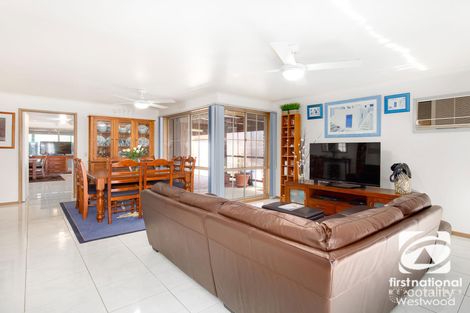Property photo of 2 Buckingham Drive Werribee VIC 3030