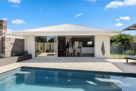 Property photo of 41 Harcourt Drive Hillarys WA 6025