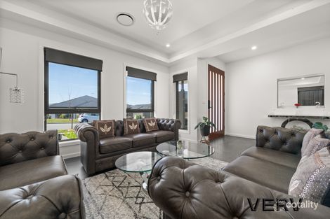 Property photo of 22 Gardiner Street Googong NSW 2620