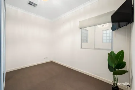Property photo of 6 Hummock Lane Mawson Lakes SA 5095