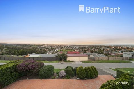 Property photo of 14 Eddie Barron Terrace Pakenham VIC 3810