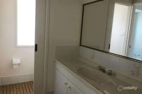 Property photo of 54 Yeovil Drive Bomaderry NSW 2541