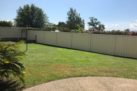 Property photo of 54 Yeovil Drive Bomaderry NSW 2541