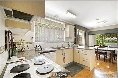 Property photo of 6 Mathison Place Macgregor ACT 2615