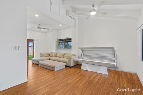 Property photo of 214 Discovery Drive Helensvale QLD 4212