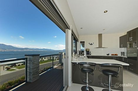 Property photo of 954 Oceana Drive Tranmere TAS 7018