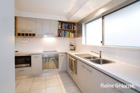 Property photo of 2/64 Warren Street St Lucia QLD 4067