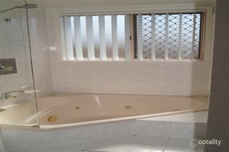 Property photo of 142 Castile Crescent Edens Landing QLD 4207