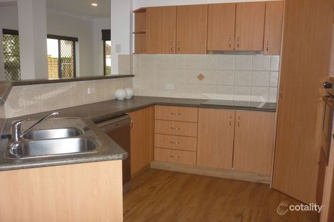 Property photo of 8 Shorehaven Place Varsity Lakes QLD 4227