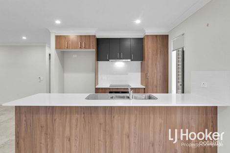 72 Diamond Dr, Yarrabilba, QLD 4207