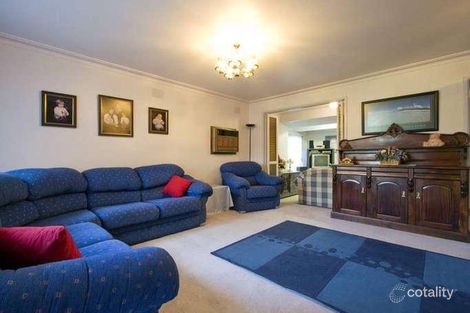 Property photo of 17 Numeralla Street Mooroolbark VIC 3138