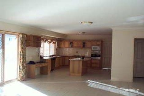 Property photo of 27 Taubman Drive Horningsea Park NSW 2171