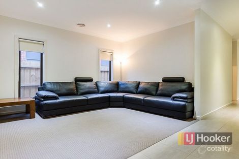 Property photo of 36 Timbarra Drive Werribee VIC 3030