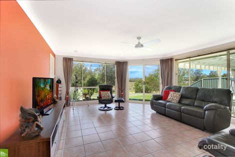 Property photo of 32 Shearwater Boulevard Albion Park Rail NSW 2527
