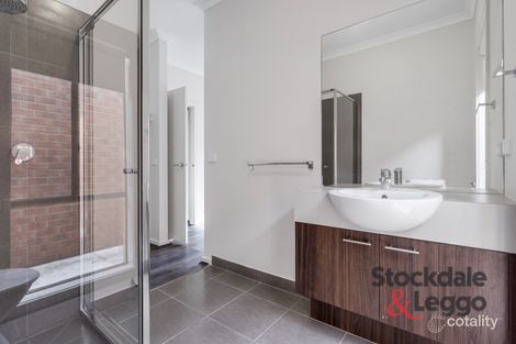 Property photo of 13 Abloom View Mickleham VIC 3064