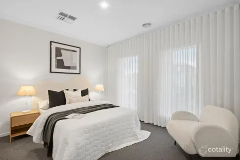 Property photo of 8 Flow Way Armstrong Creek VIC 3217