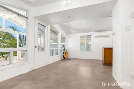 Property photo of 431 Alexander Drive Glenfield WA 6532