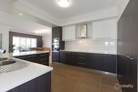 Property photo of 16 Blue Gum Place Wakerley QLD 4154