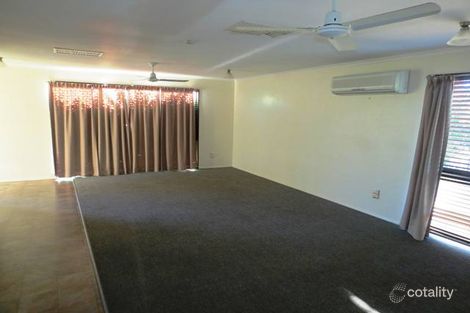Property photo of 1 Mellish Crescent Emerald QLD 4720