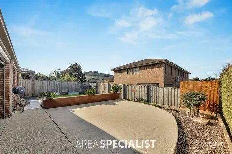 Property photo of 2 Grattan Way Pakenham VIC 3810