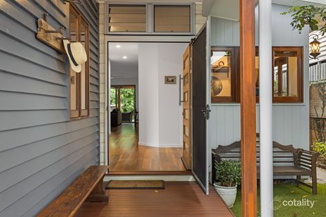 Property photo of 19 Ernest Street Labrador QLD 4215
