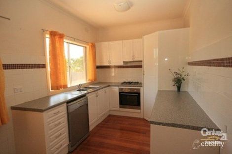 Property photo of 2 Thyra Street Sunshine VIC 3020