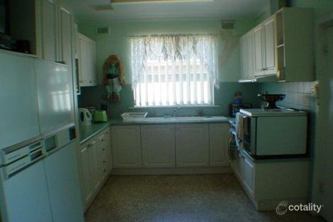 Property photo of 21 Lucerne Grove Findon SA 5023