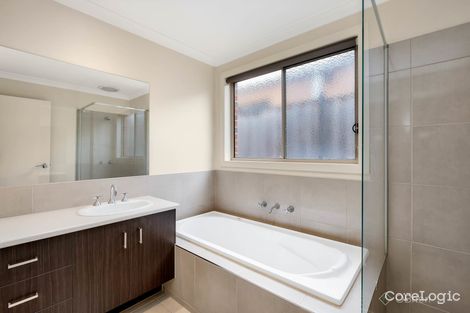 Property photo of 23 Noorat Place Cranbourne North VIC 3977