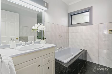 Property photo of 2 Craigburn Court Flagstaff Hill SA 5159