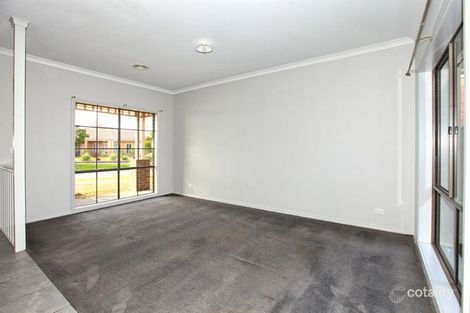 Property photo of 1 Basingstoke Retreat Craigieburn VIC 3064