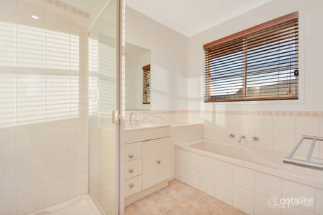 Property photo of 10 Hindmarsh Drive Wyndham Vale VIC 3024
