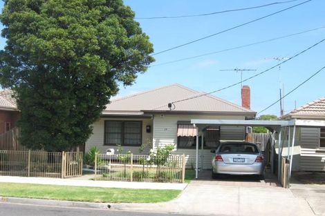 19 Monmouth St, Newport, VIC 3015