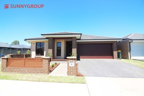11 Grantham Cres, Denham Court, NSW 2565