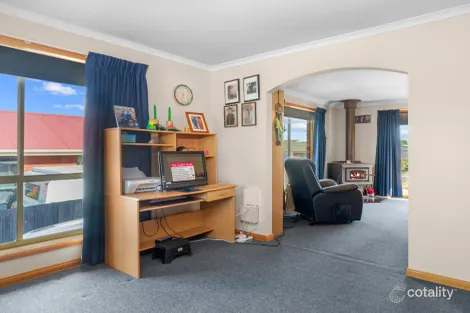 Property photo of 21 Rothesay Close Newnham TAS 7248
