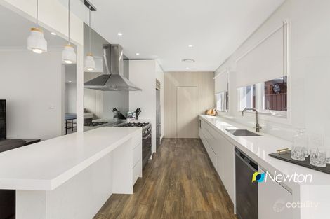 Property photo of 19 Essington Crescent Sylvania NSW 2224