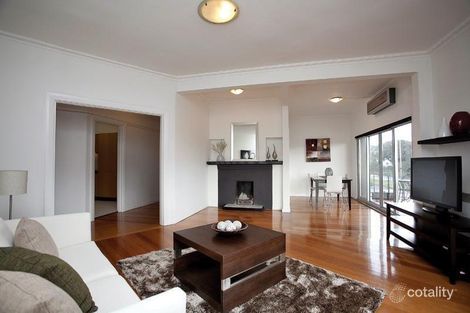 Property photo of 2/1 Ormond Esplanade Elwood VIC 3184