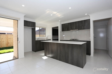 Property photo of 32 Greenhaven Circuit Narangba QLD 4504