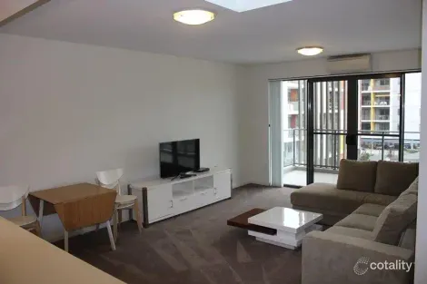 90/16 Midgegooroo Ave, Cockburn Central, WA 6164