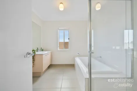 Property photo of 67 Baycrest Drive Point Cook VIC 3030