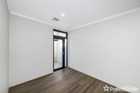 Property photo of 35 Gretham Road Westminster WA 6061