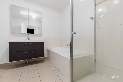 Property photo of 30 Bronson Circuit Hoppers Crossing VIC 3029