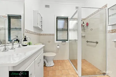 Property photo of 1/29 Windang Road Primbee NSW 2502