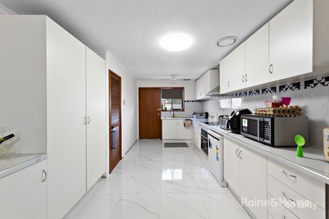 15 Axford Rd, Kings Park, VIC 3021