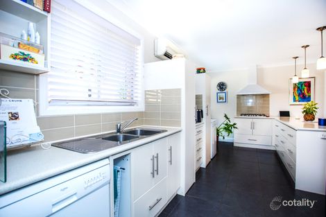 Property photo of 1 Nambucca Circuit Cowra NSW 2794