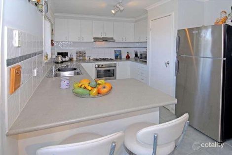 Property photo of 8/4 Landers Court Caroline Springs VIC 3023