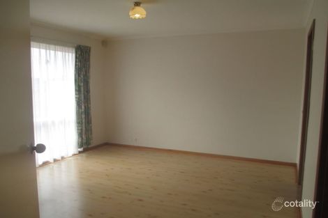 Property photo of 7 Ralph Crescent Hampton Park VIC 3976